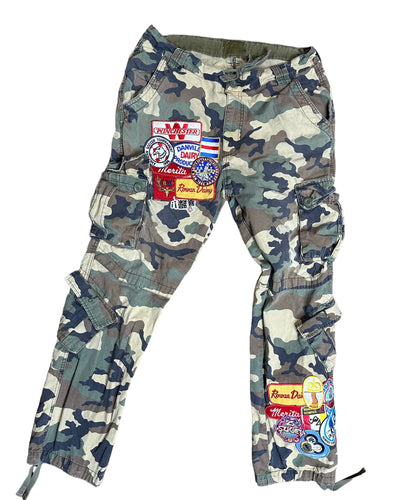 Aura Boy-Scout Camo Cargos